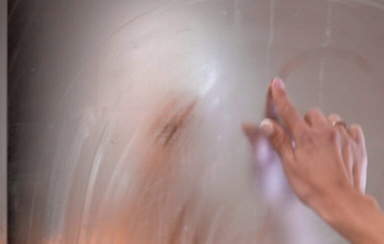 Sokrates hält uns den Spiegel vor